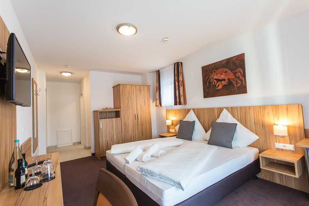Апарт отель Schaefer Boardinghouse Грёбенцелль Экстерьер фото